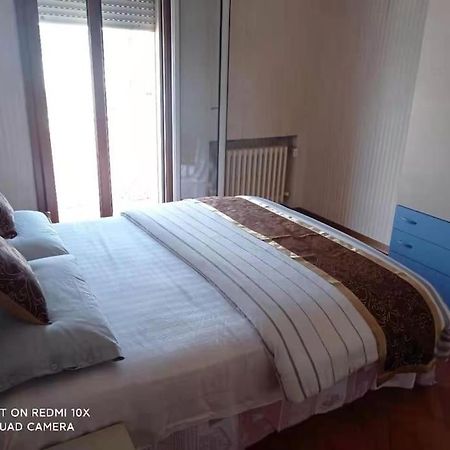 Linda'S Apparment Rooms メストレ エクステリア 写真